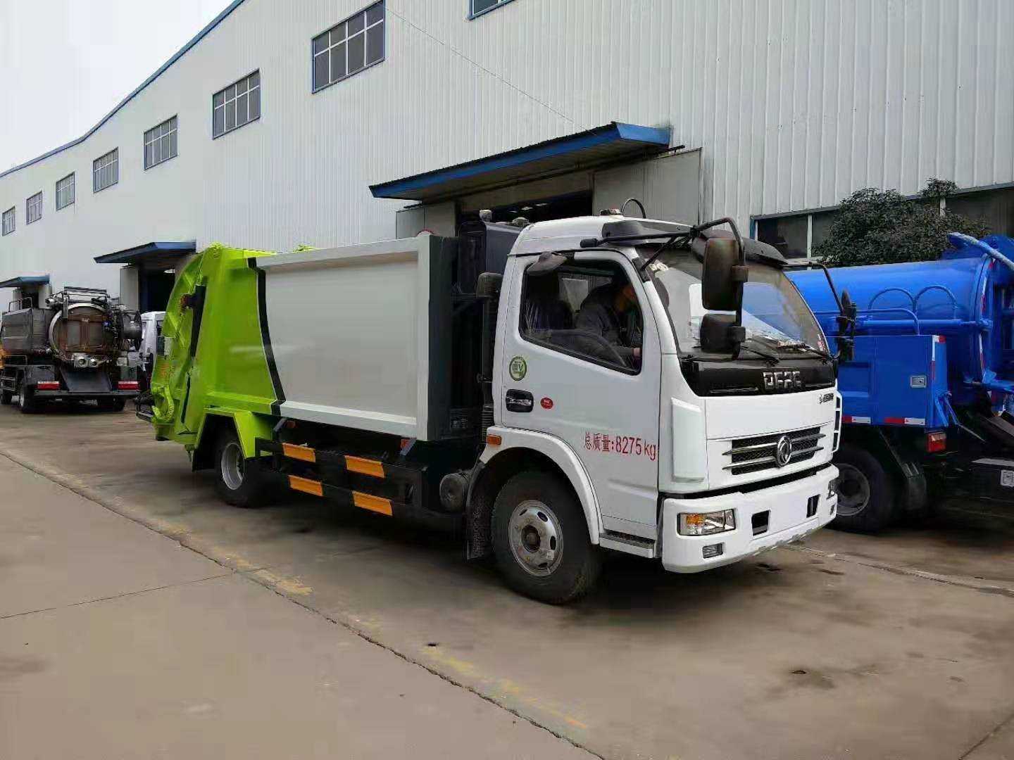 華通牌國六東風(fēng)多利卡8立方壓縮式垃圾車